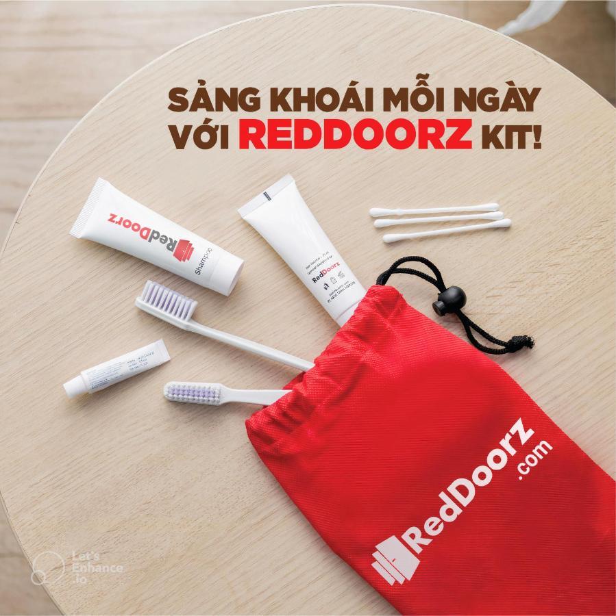 Reddoorz Tahami Hotel Near Kha Van Can ホーチミン市 エクステリア 写真