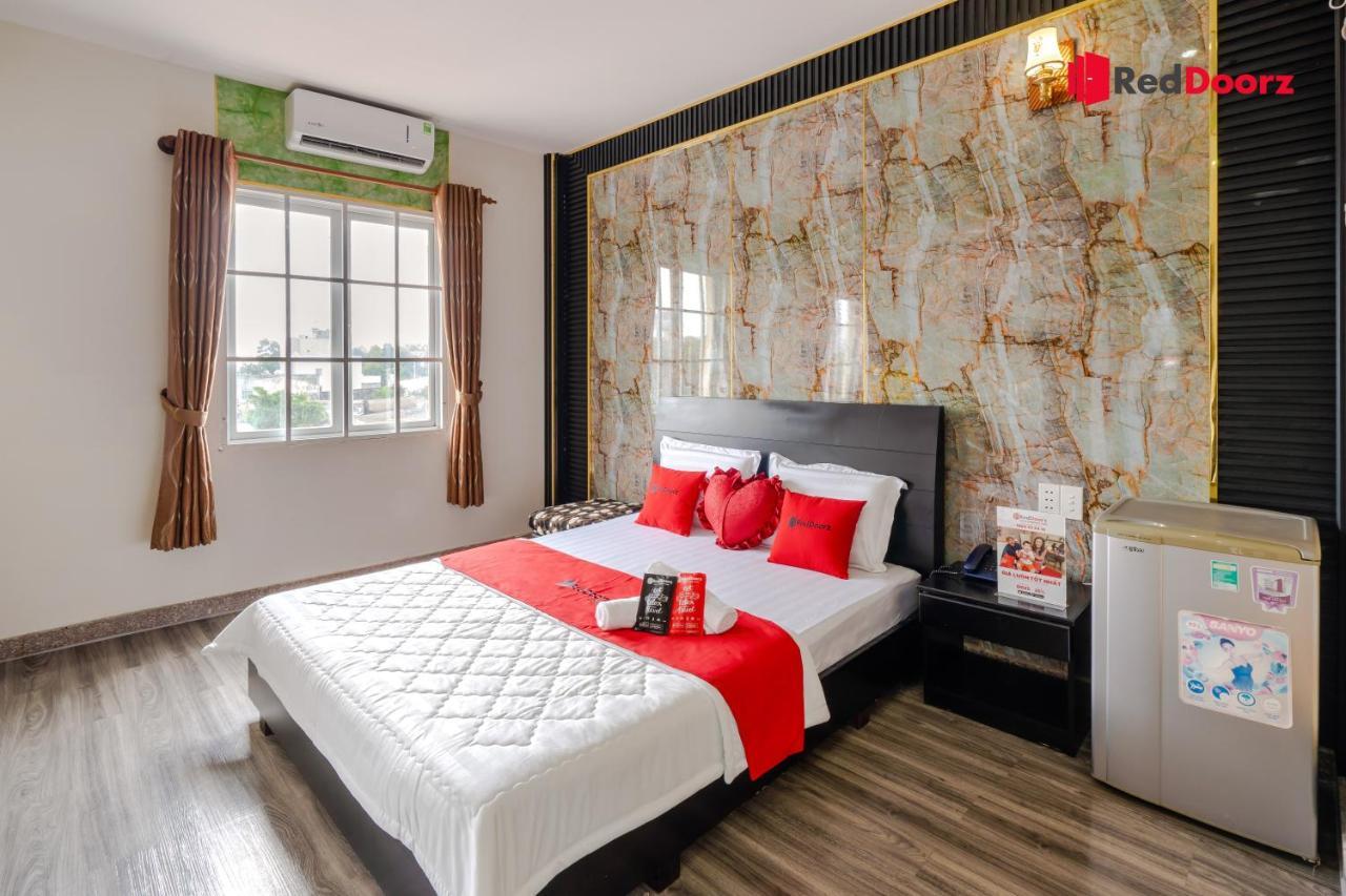 Reddoorz Tahami Hotel Near Kha Van Can ホーチミン市 エクステリア 写真