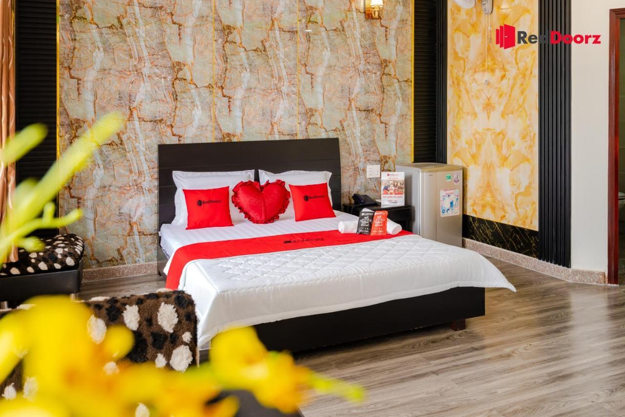 Reddoorz Tahami Hotel Near Kha Van Can ホーチミン市 エクステリア 写真