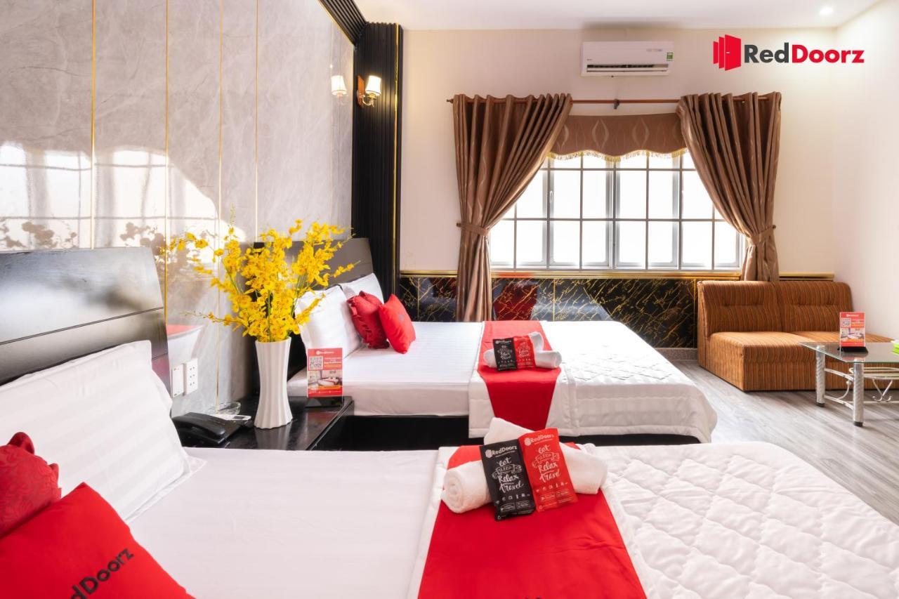 Reddoorz Tahami Hotel Near Kha Van Can ホーチミン市 エクステリア 写真